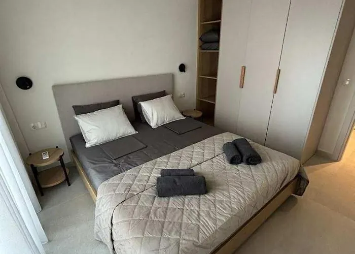 Thomas Apartment